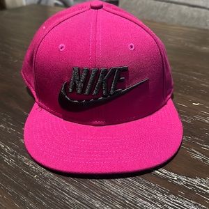 Nike hat. Magenta